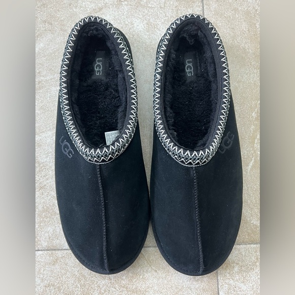 UGG Black Suede low top men’s slipper size 13 us - Picture 1 of 5
